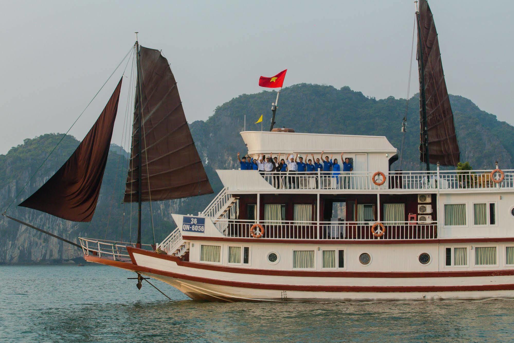 Flamingo Luxury Cruises Hotel Ha Long Exterior photo