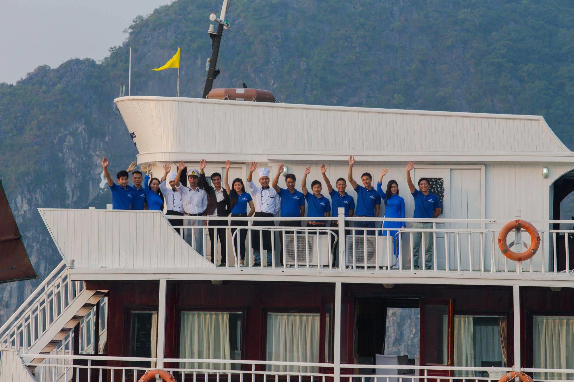 Flamingo Luxury Cruises Hotel Ha Long Exterior photo