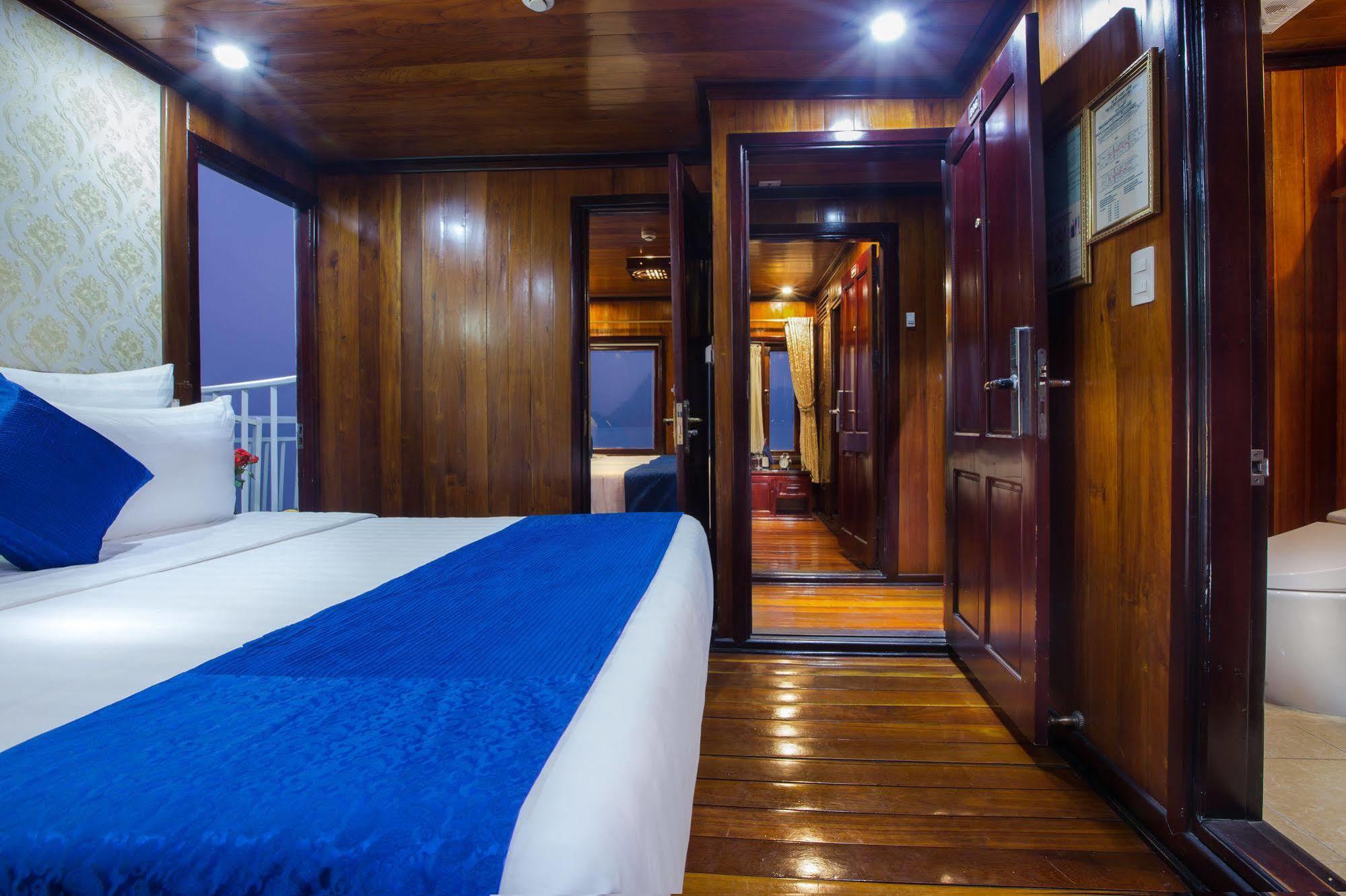Flamingo Luxury Cruises Hotel Ha Long Exterior photo