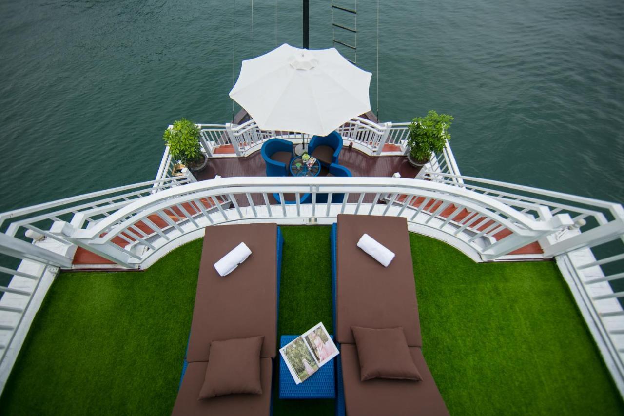 Flamingo Luxury Cruises Hotel Ha Long Exterior photo